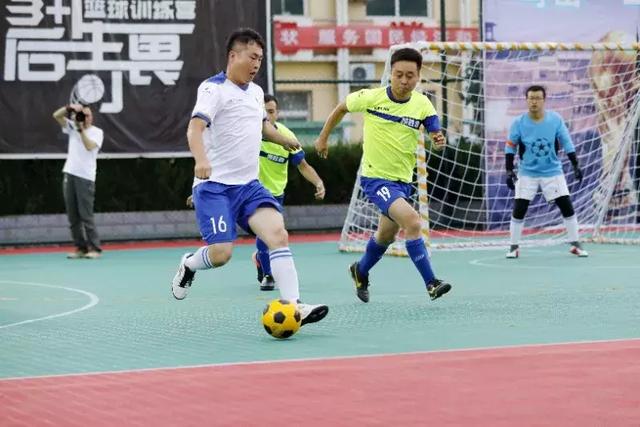 拜仁巴萨比赛期间穆勒家中被盗 损失六位数的现金